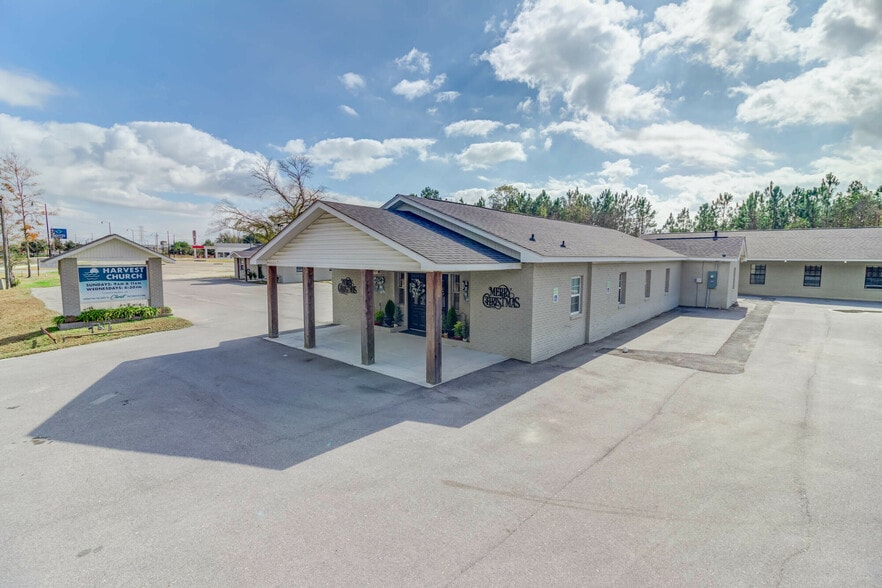 More Photos Of 15523 Landon Rd, Gulfport Religious Facility For Sale
