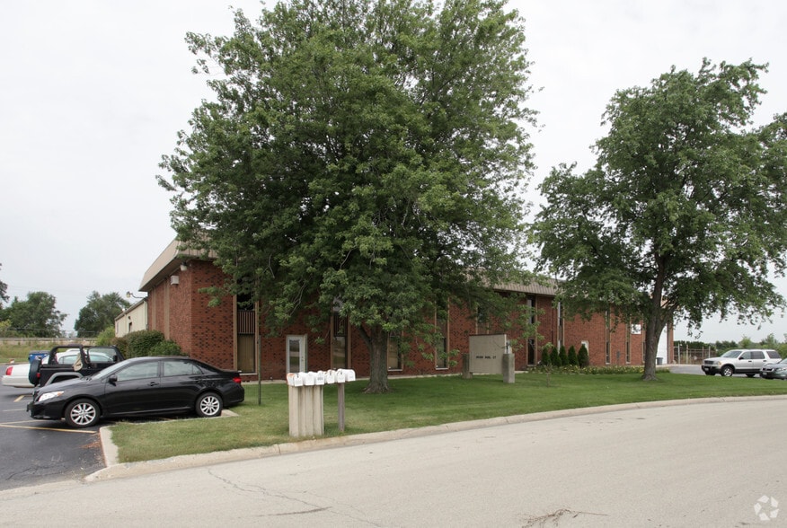 More Photos Of 20620 Burl Ct, Joliet Warehouse For Lease