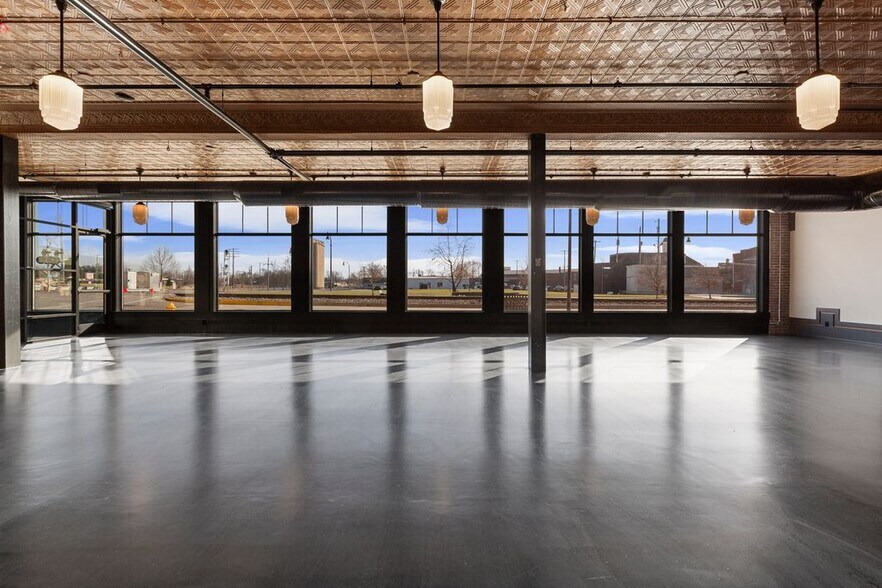 More Photos Of 100 Saint Louis Ave, Seymour Office For Sale