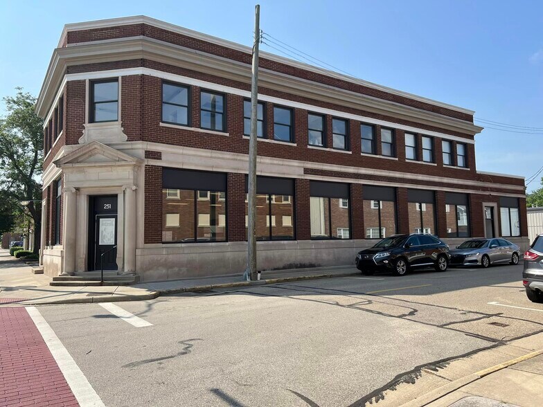 More Photos Of 251 E Main St, Batavia Office For Sale