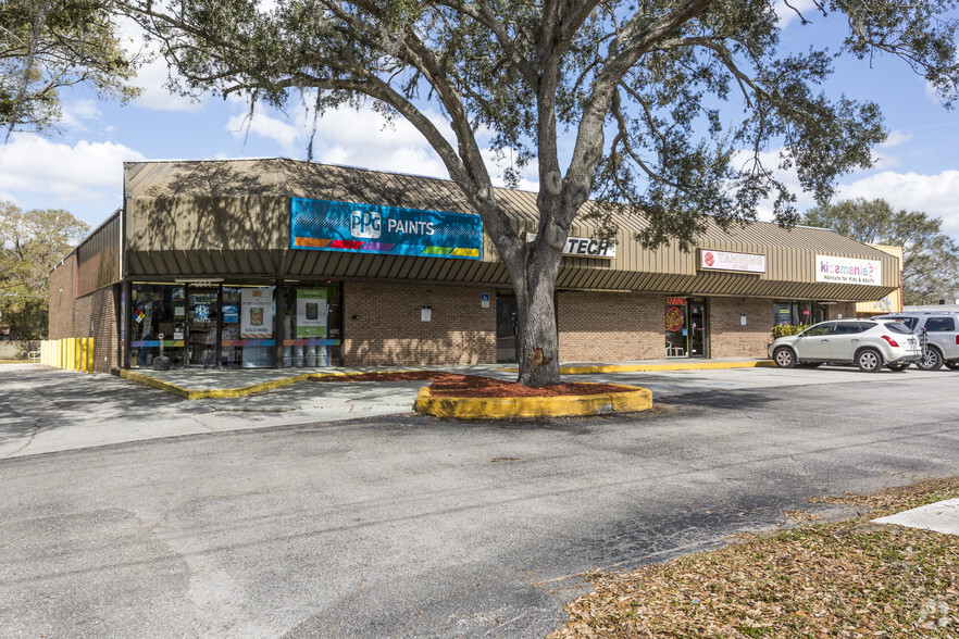 Primary Photo Of 4511 Bee Ridge Rd, Sarasota Unknown For Lease