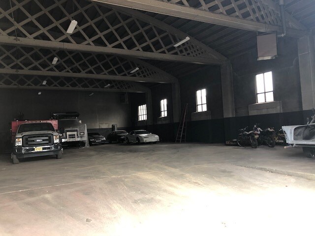 More Photos Of 2081 Richmond Ter, Staten Island Warehouse For Lease