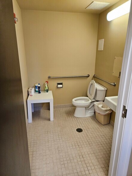 More Photos Of 16901 panama city beach Pky, Panama City Beach Medical For Sale