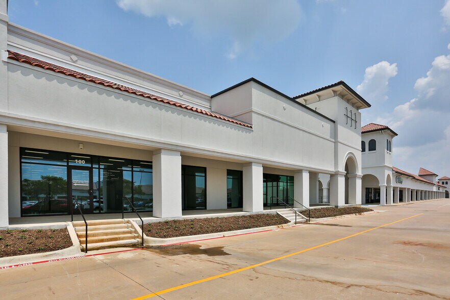 More Photos Of 5800 N Interstate 35, Denton Unknown For Lease
