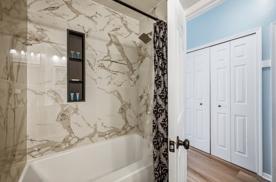More Photos Of 5214 Old Lake Rd, Geneva Apartments For Sale