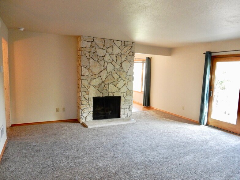 More Photos Of 2165 NE Multnomah St, Portland Apartments For Sale