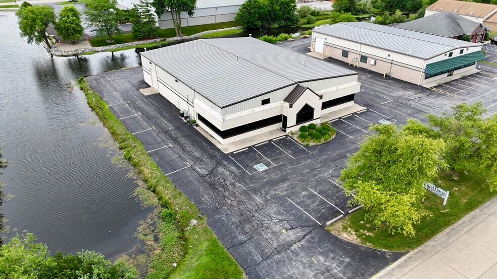 More Photos Of 5237 Commerce Cir, Indianapolis Warehouse For Sale
