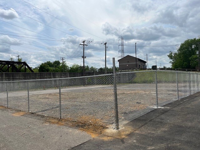 More Photos Of 100 W Main St, Bound Brook Warehouse For Lease