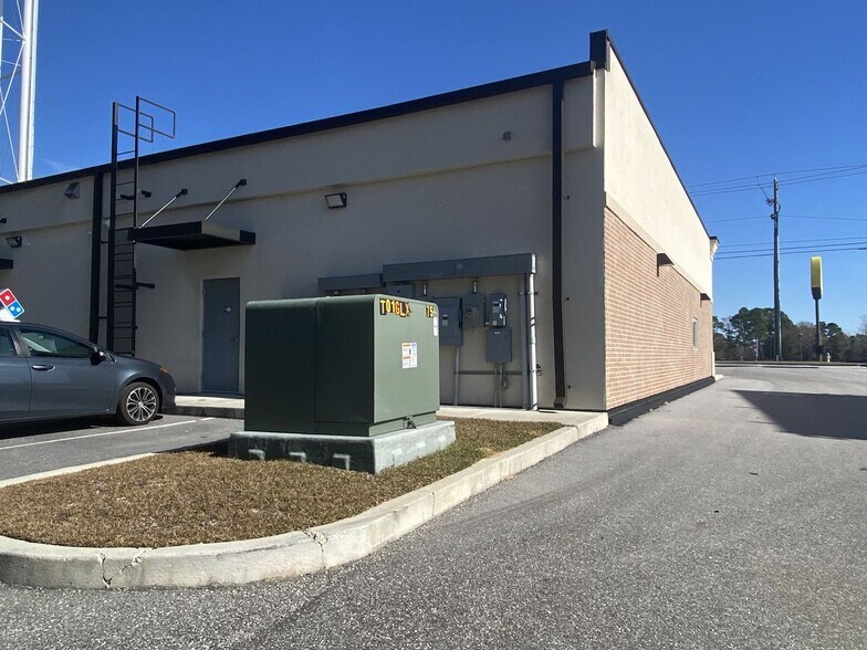 More Photos Of 2396 Schillinger Rd S, Mobile General Retail For Lease