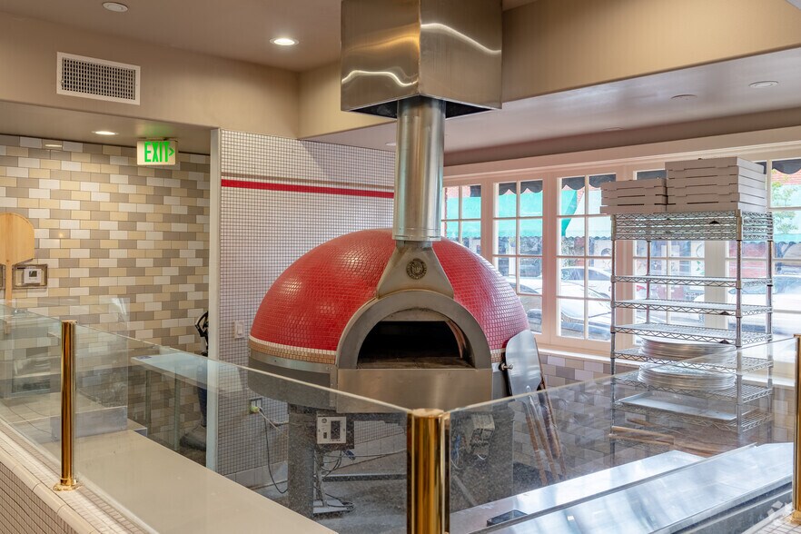 More Photos Of 534 S Myrtle Ave, Monrovia Restaurant For Lease