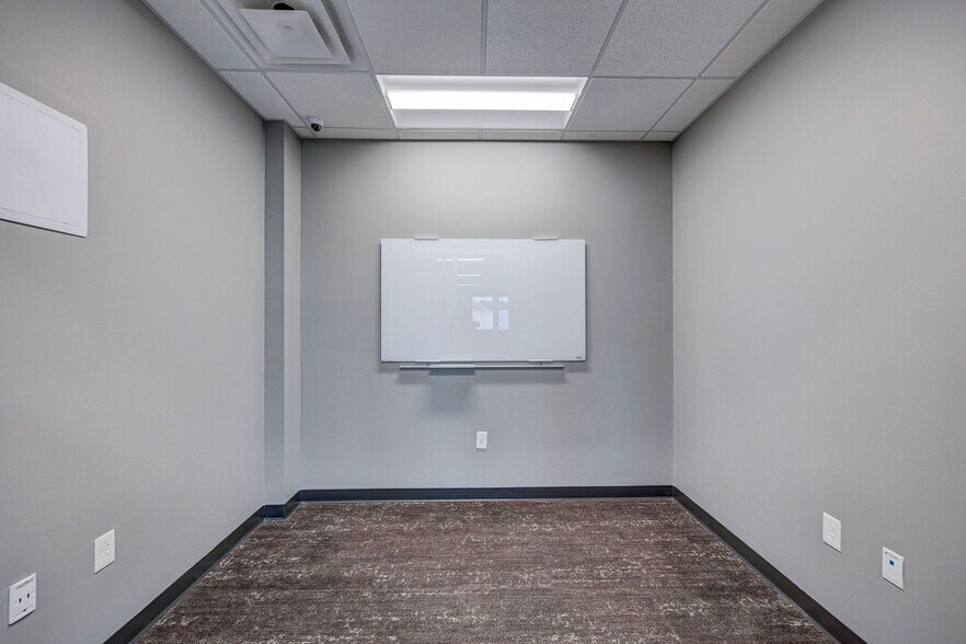 More Photos Of 6740 Rock Spring Rd, Wilmington Office For Lease