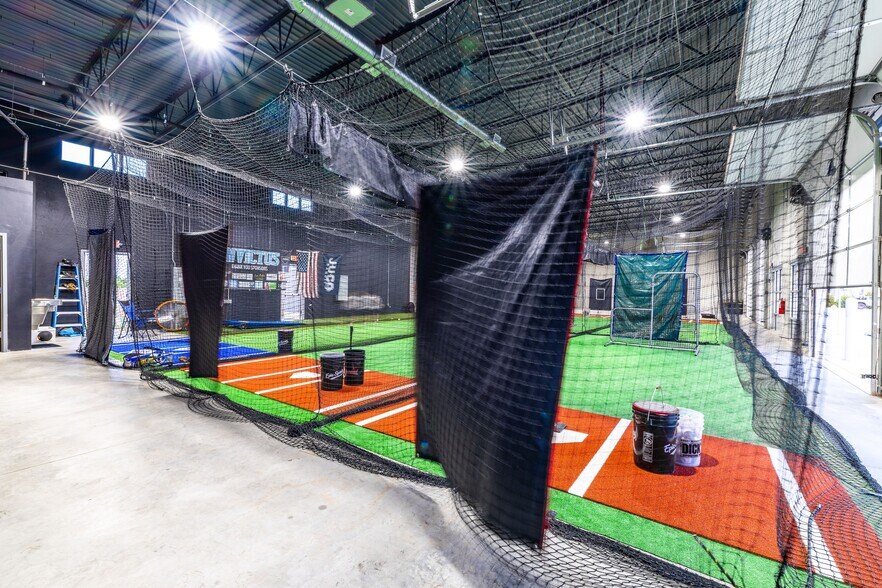 More Photos Of 4009 NW 164th Street, Edmond Industrial For Lease