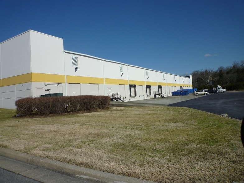 More Photos Of 200 Northfork Ln, Goodlettsville Distribution For Lease