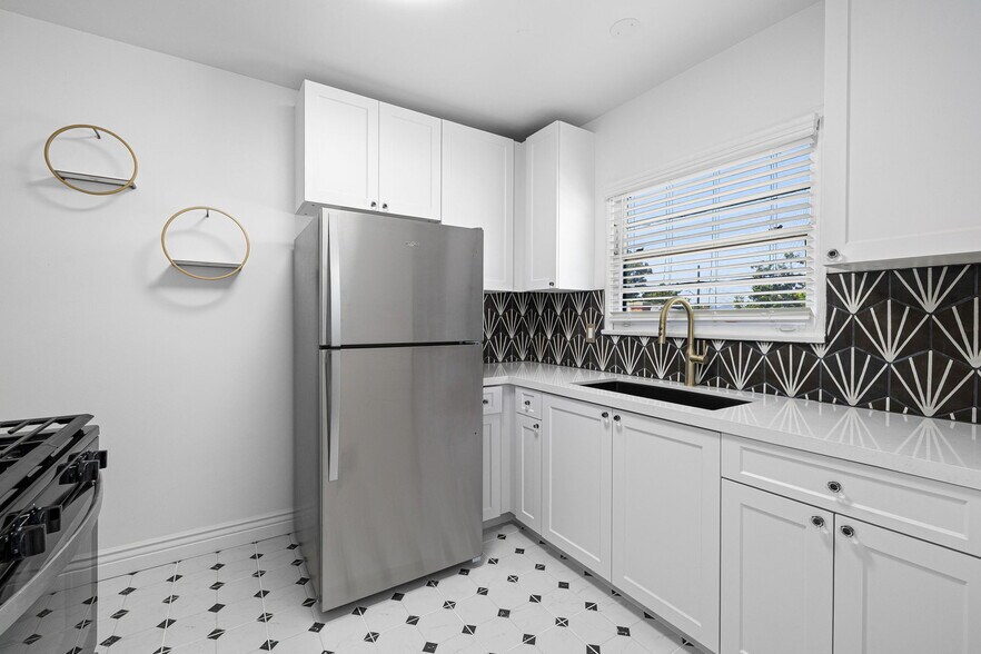 More Photos Of 1458 E Wilson Ave, Glendale Apartments For Sale