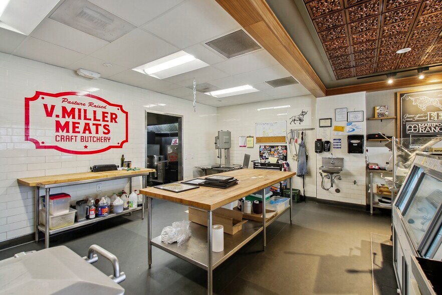 More Photos Of 4801 Folsom Blvd, Sacramento Freestanding For Lease