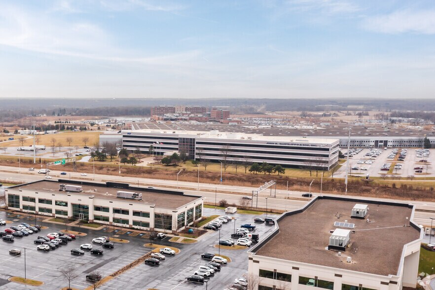 More Photos Of 1707 N Randall Rd, Elgin Office For Lease