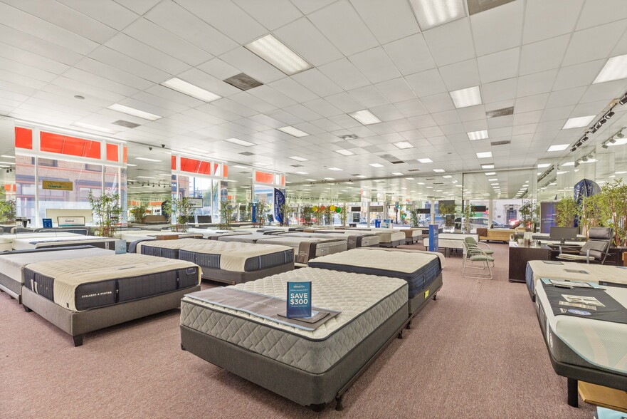 More Photos Of 937 E Colorado Blvd, Pasadena Storefront Retail Office For Lease