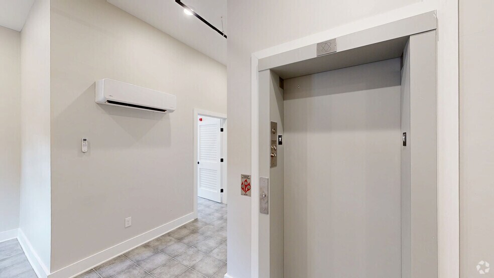 More Photos Of 22 N King St, Gloucester City Storefront Retail Residential For Sale