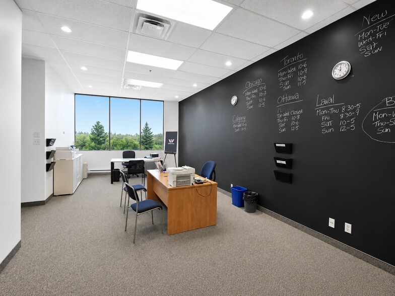 More Photos Of 2700-2760 Boul Daniel-Johnson, Laval Warehouse For Lease
