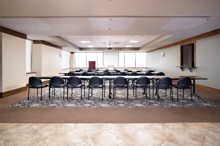 More Photos Of 600 S Tyler St, Amarillo Office For Lease
