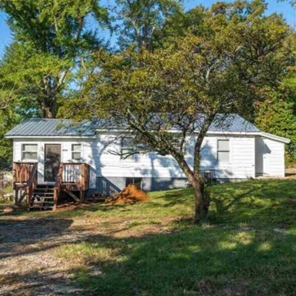 More Photos Of 5027 Lapine Dr, Adamsville Specialty For Sale