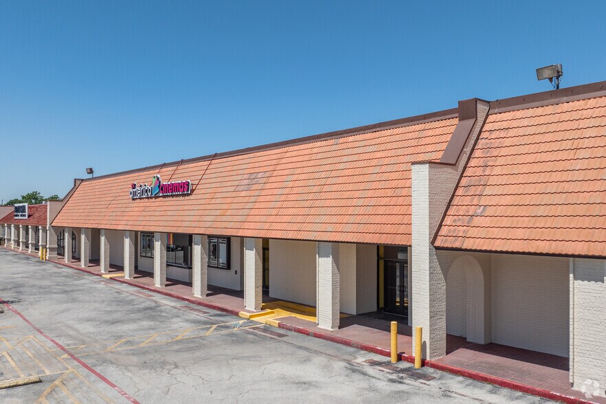 More Photos Of 2211-2225 Southmore Ave, Pasadena Unknown For Lease