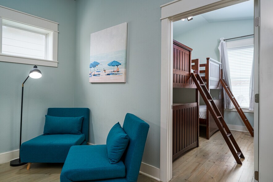 More Photos Of 2821 S 11th St, Port Aransas Multifamily For Sale