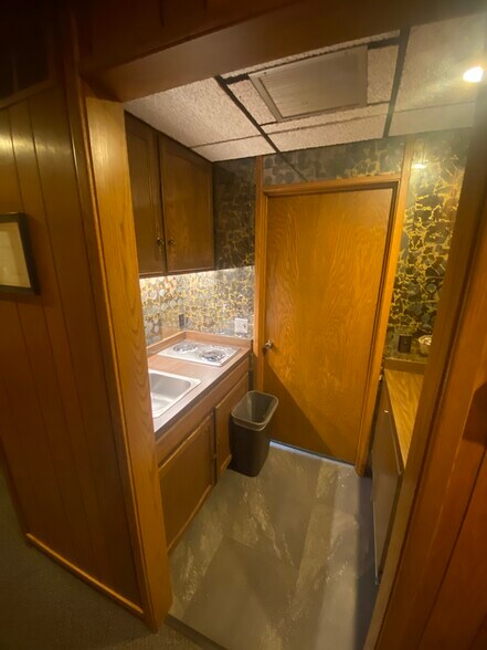 More Photos Of 6133 Aurelius Rd, Lansing Industrial For Sale