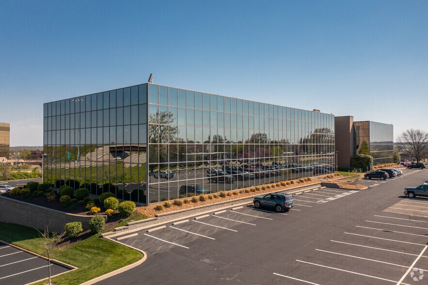 More Photos Of 12115 Lackland Rd, Maryland Heights Office For Lease
