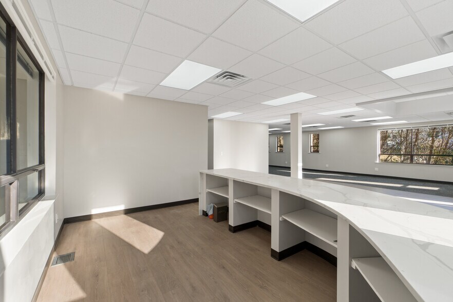 More Photos Of 1170 Clifton Ave, Clifton Office For Lease