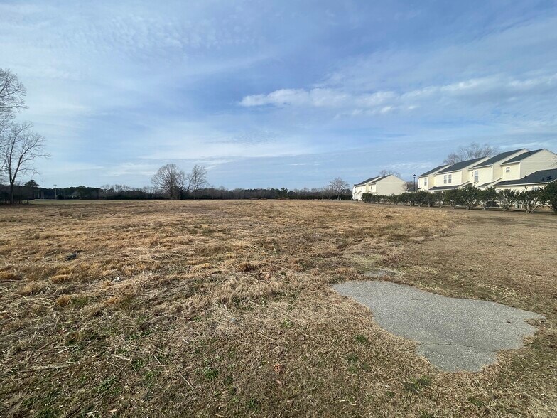 More Photos Of 601 Main St, Lillington Apartments For Sale