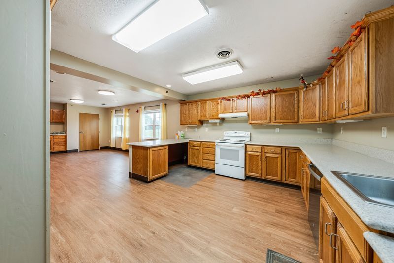More Photos Of 80 Miller St, Centerburg Congregate Senior Housing For Lease