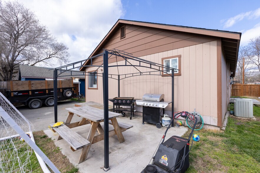 More Photos Of 758 Pleasant Ct, The Dalles Specialty For Sale