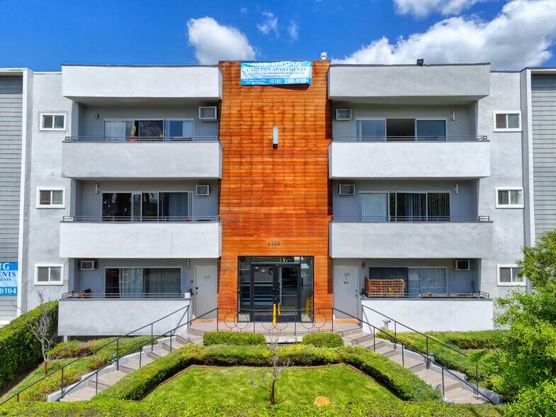 More Photos Of 5535 Carlton Way, Los Angeles Apartments For Sale