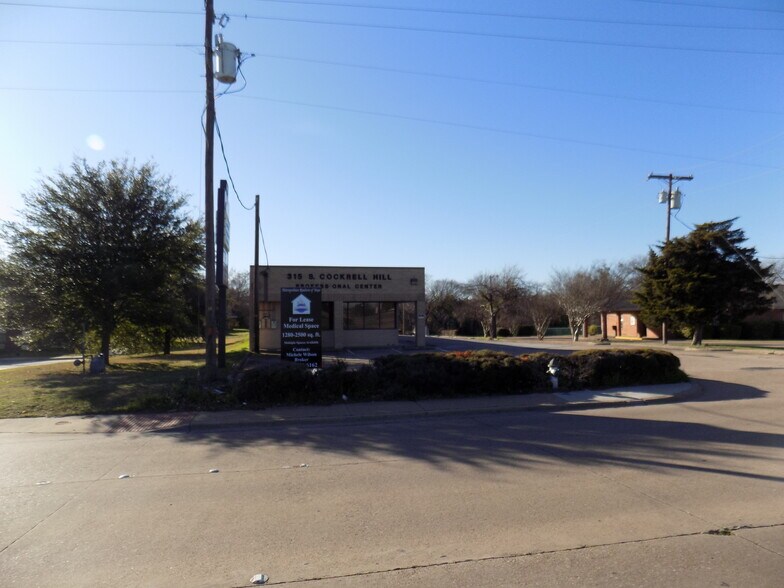 More Photos Of 315 S Cockrell Hill Rd, Duncanville Medical For Lease