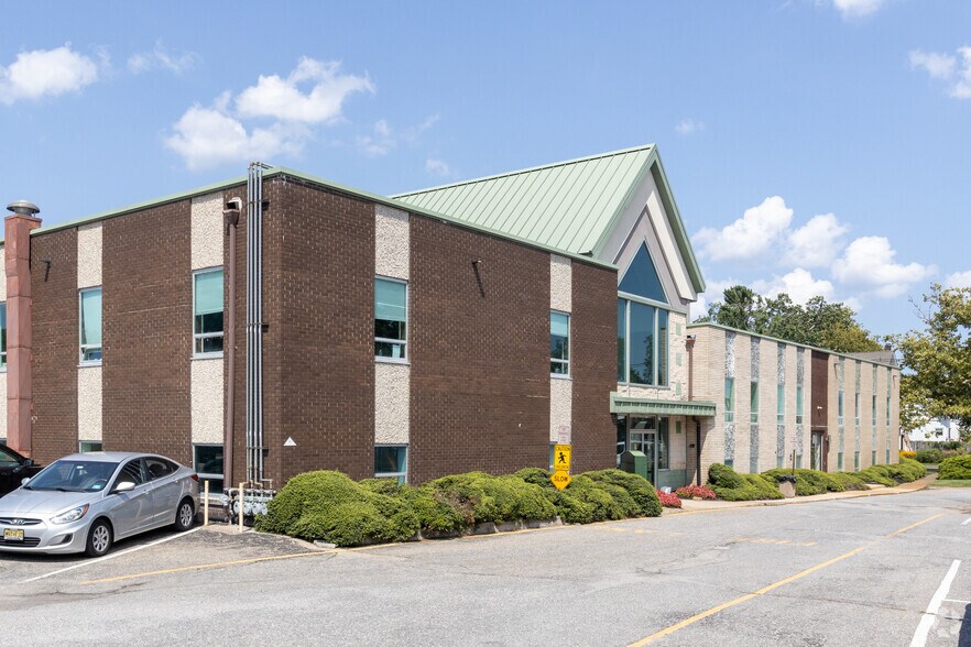 More Photos Of 310 Main St, Toms River Medical For Lease