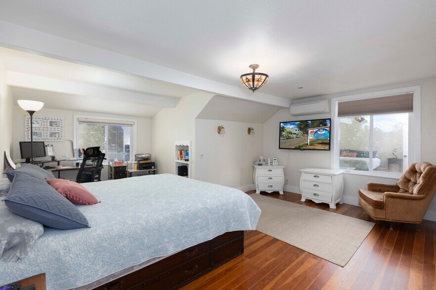 More Photos Of 18248 Redwood Hwy, Selma Apartments For Sale