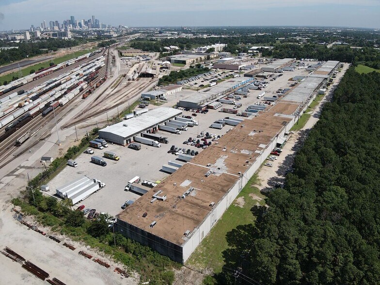 Primary Photo Of 3166 Produce Row, Houston Industrial For Lease