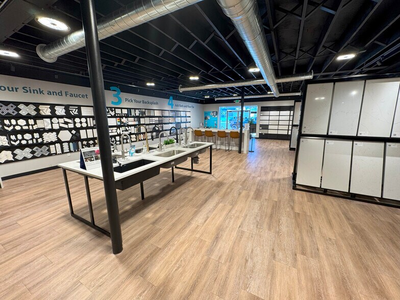 More Photos Of 1262 E Vine St, Murray General Retail For Lease