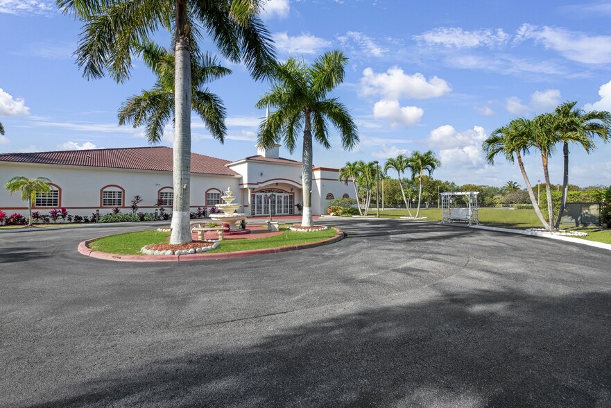 More Photos Of 7025 Summerville Ter, Lake Worth Religious Facility For Sale
