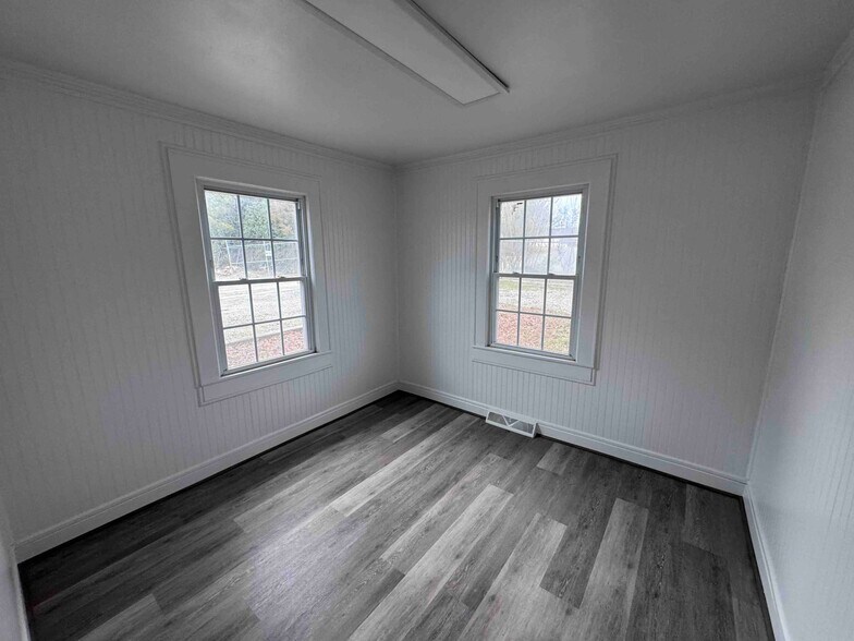 More Photos Of 4324 Matthews Indian Trail Rd, Indian Trail Industrial For Lease