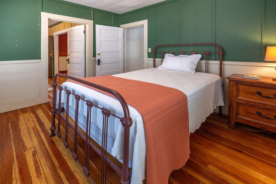 More Photos Of 86 Masters Dr, Saint Augustine Office For Sale