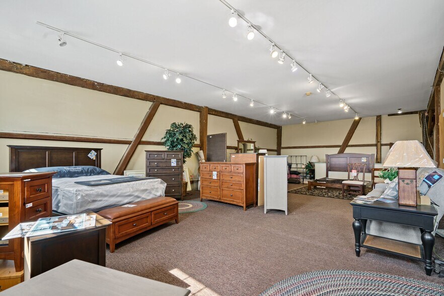 More Photos Of 343 E Baltimore Pike, West Grove General Retail For Lease