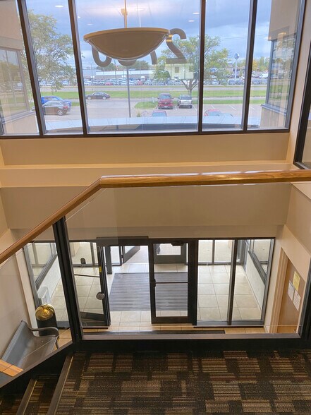 More Photos Of 2780 Snelling Ave N, Roseville Medical For Lease