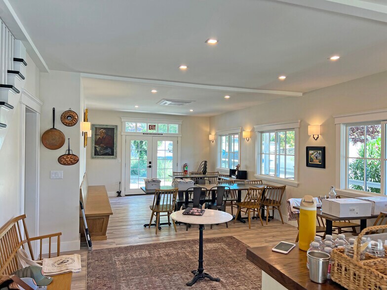 More Photos Of 745 Park St, Paso Robles General Retail For Sale