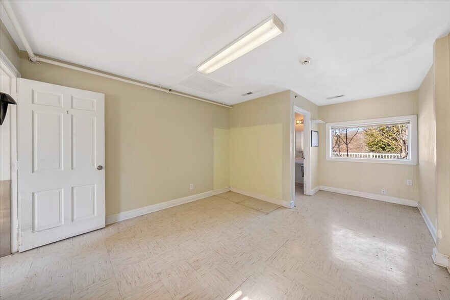 More Photos Of 10535 Lee Hwy, Fincastle Assisted Living For Sale