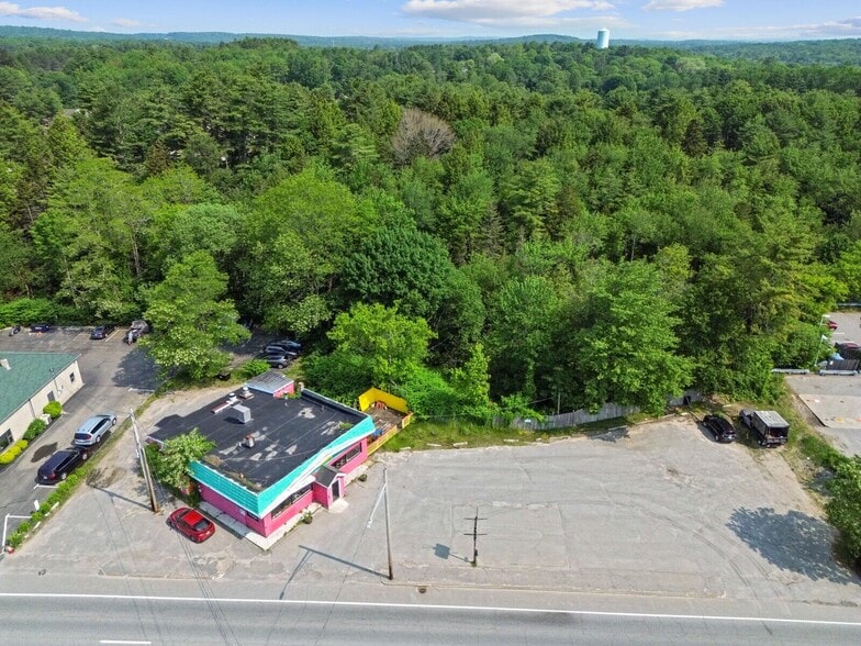 More Photos Of 164 Pleasant St, Brunswick Restaurant For Sale