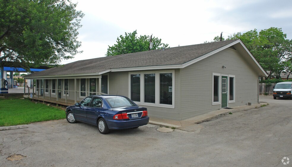 More Photos Of 102 Old Bowman Rd, Round Rock Office For Lease