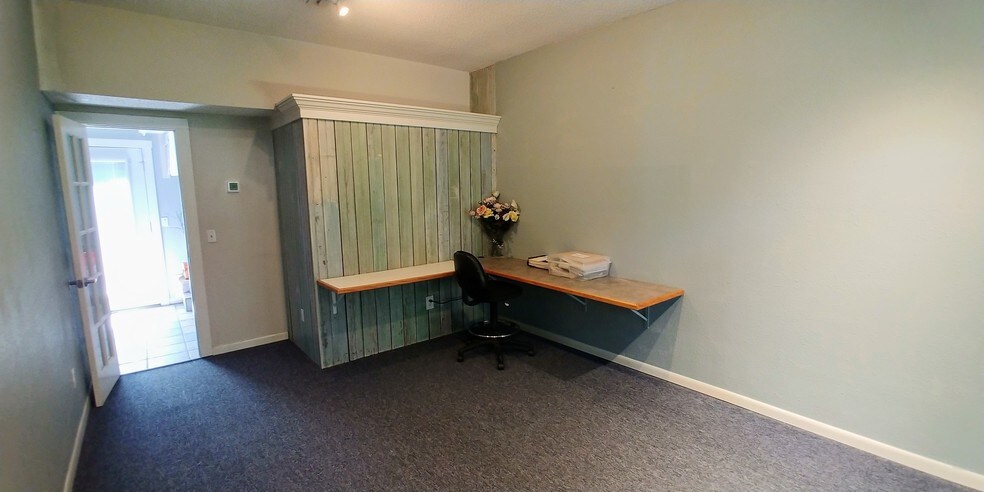 More Photos Of 713 2nd St, League City Office Residential For Lease