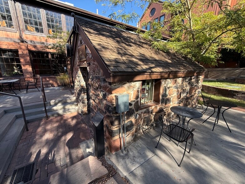 More Photos Of 2 W Saint George Blvd, Saint George Office For Sale